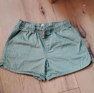 GAP Women's Olive Cargo Shorts